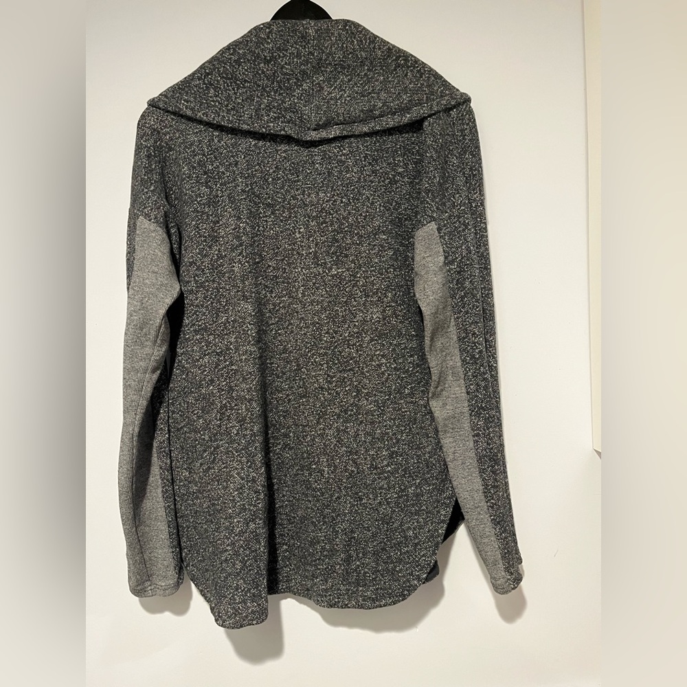 Tommy Hilfiger turtleneck loose black and gray sweater size medium